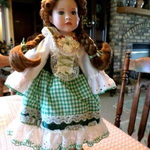 IRISH DOLL St. Patrick's Day Sweetie Porcelain-14in-Music Box Plays Irish Melody